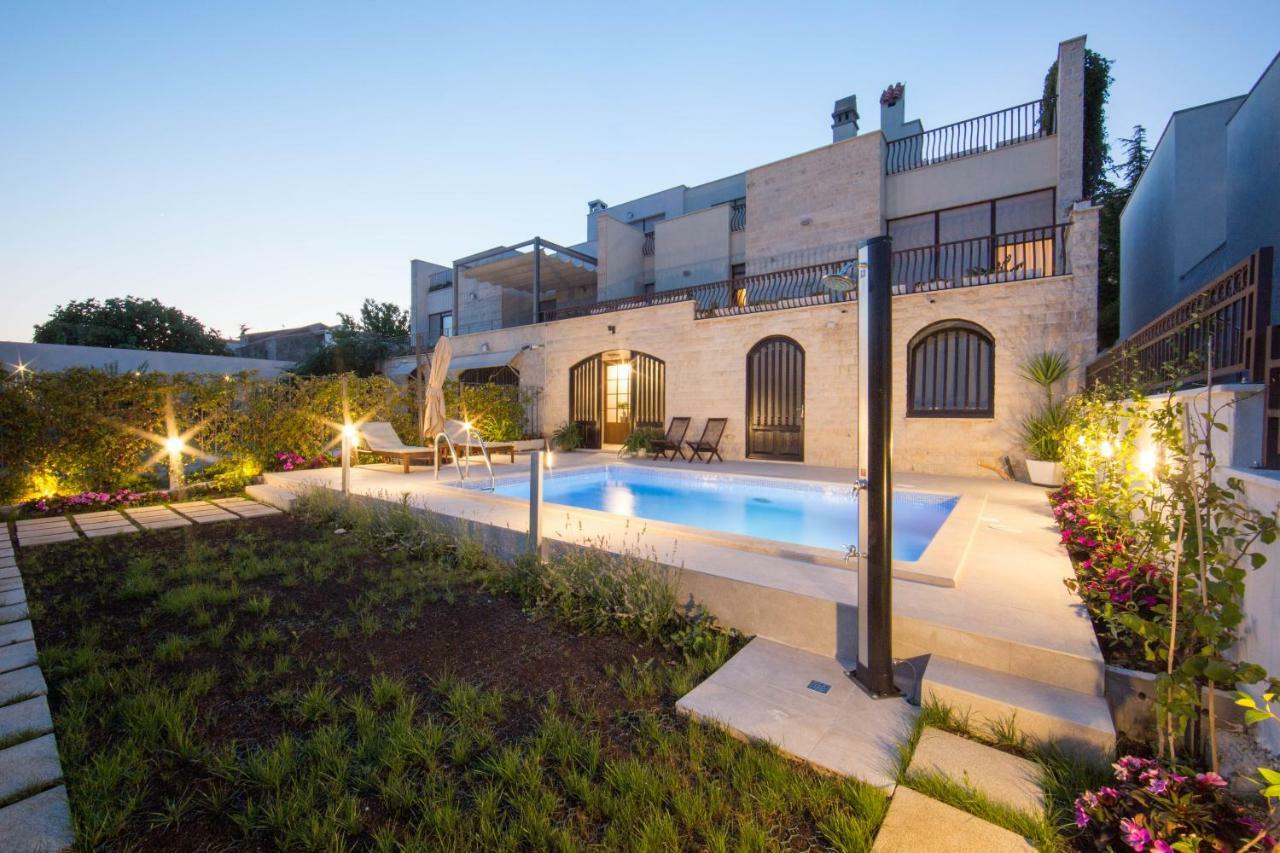 Melody M Apartment With Private Pool Split Exterior foto